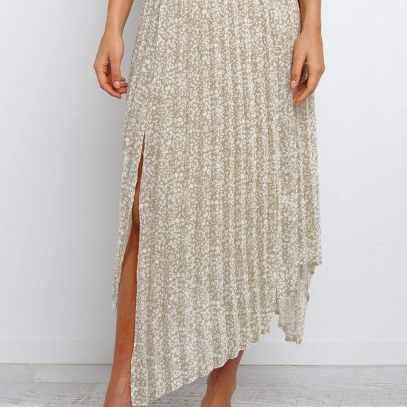 𝅺Pleated Maxi Skirt - Picture 8 of 11